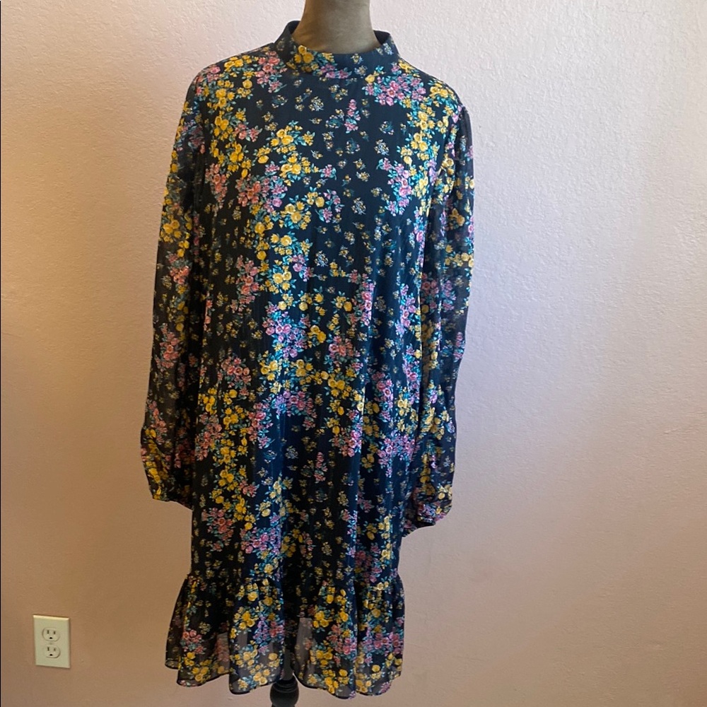 BCBG. Floral Long Sleeve Dress